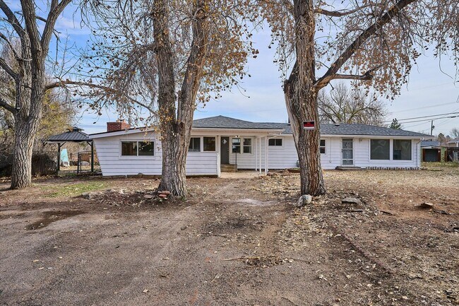 Building Photo - 2110 Eagle Cir