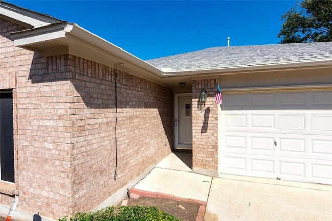 2321 Friarcreek Loop