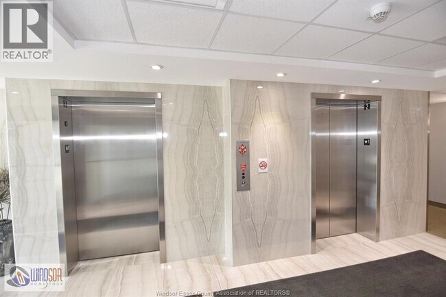 Photo - 728 Brownstone Dr Unité 305