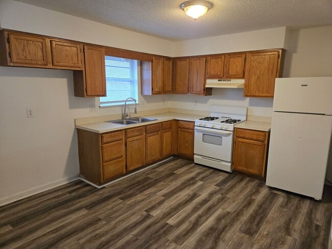 Photo - 3 BR/1.5 BA - Kansas City, KS