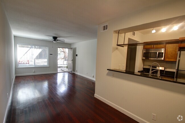 Building Photo - 2020 S Congress Ave Unit 2123 Rental