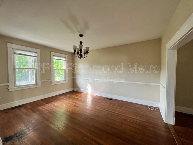 Photo - 615 N 37th St