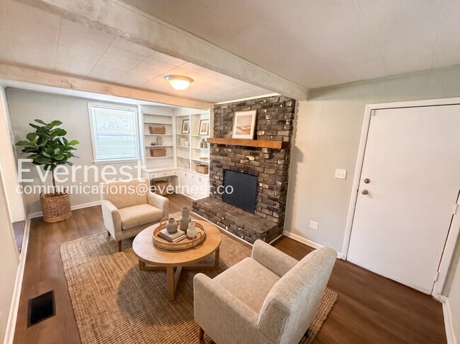 Photo - 9825 Maple Ln