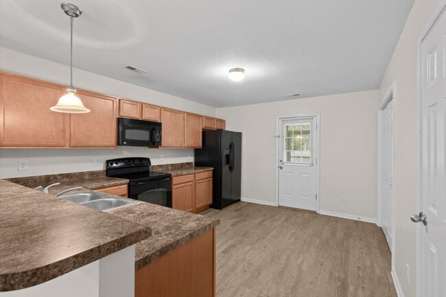 Photo - Great Location in Sneads Ferry!