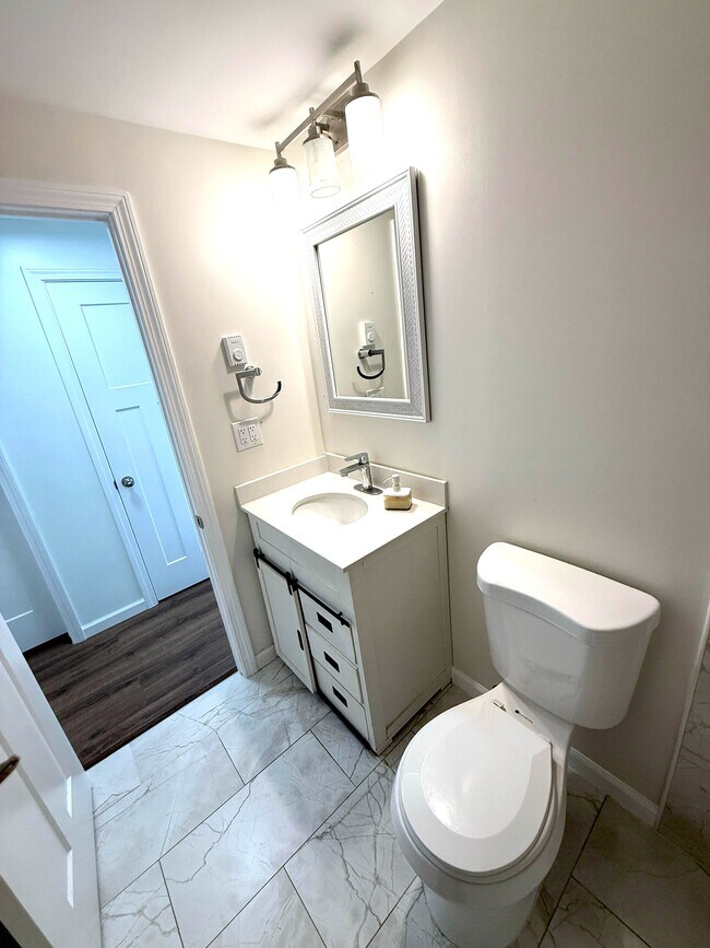 Photo - 15 Spencer Rd Unit 12E