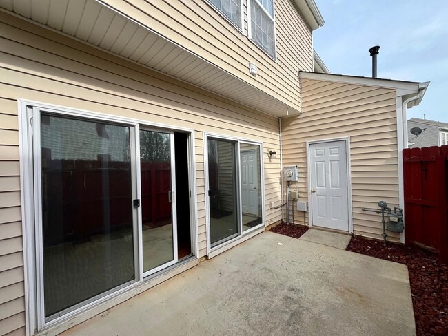 Photo - 3928 Elizabeth Glen Way