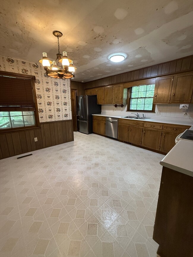 Photo - 1009 Temple St