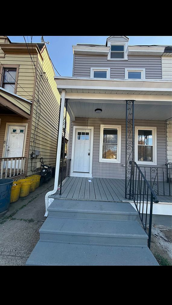 Photo - 309 Hobart Ave