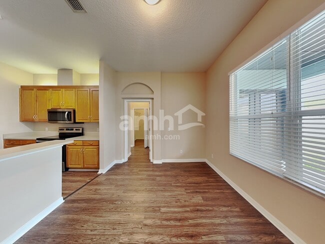 Photo - 9713 Wydella St