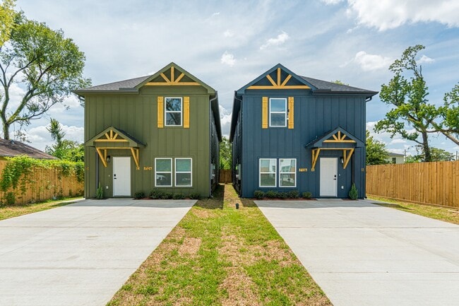 Building Photo - 7126 Bywood St