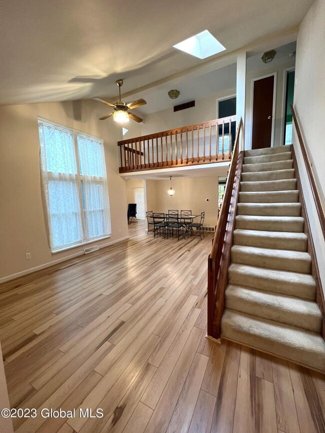 Photo - 13 Meadow Rue Pl