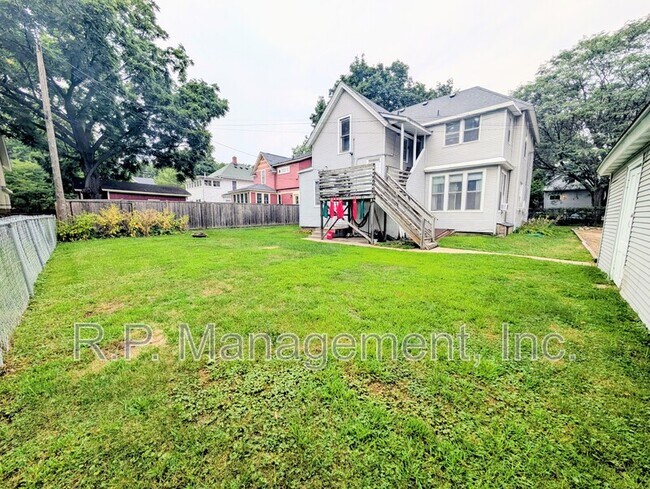 Photo - 2048 Carroll Ave Unit Apt 3