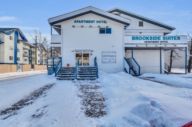 Photo - 10415 99 Ave Unit 107