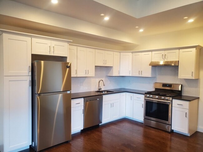 Photo - 118 Dorchester St Apartment Unit 2