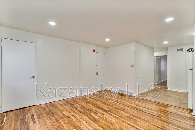 Photo - 1866 Pratt St Unidad Apt B