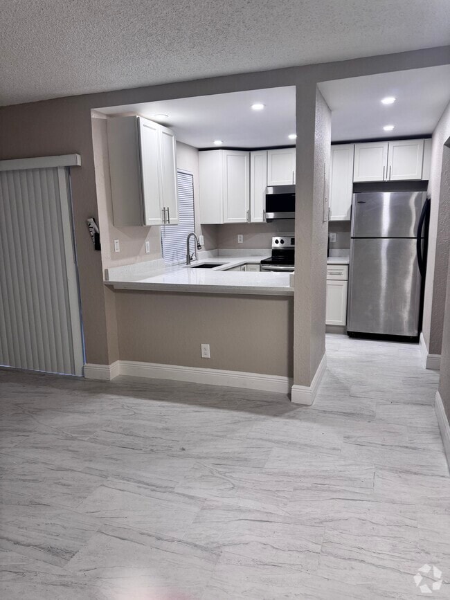 Building Photo - 4230 NW 21st St Rental