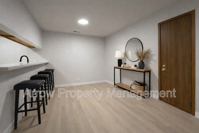 Photo - 2340 N 44th St Unit 2