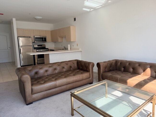 Photo - 21 W Chestnut St Unit 1708