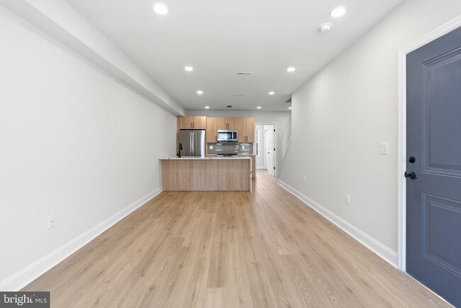 Building Photo - 2709 MAYA Ln Unit A60