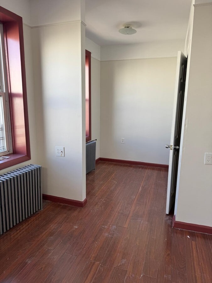 Photo - 6168 Menahan St