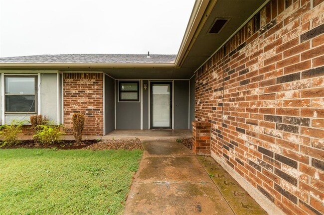 Photo - 1408 SE 8th St