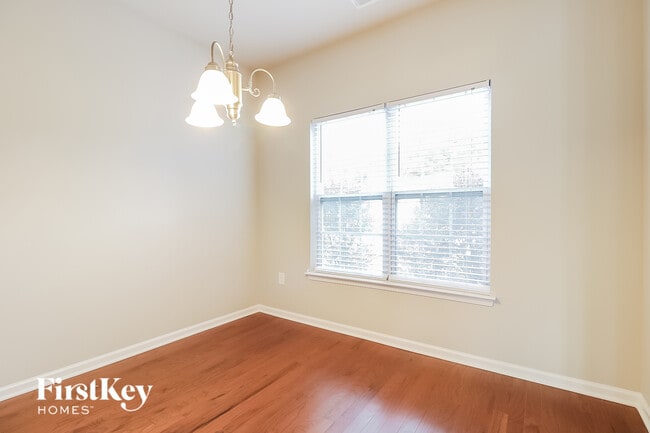 73 Mystery Hill Ct