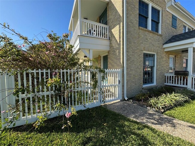 Photo - 2523 45th St Unit 2