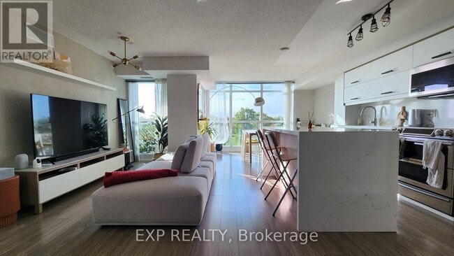 Photo - 215 Fort York Blvd Unit 505