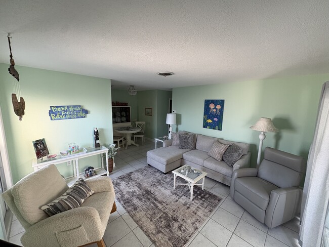 Photo - 1205 Tarpon Center Dr