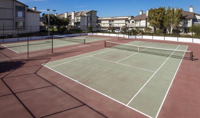 Building Photo - charming one-bedroom, one-bath retreat nestled in a serene beachside community
