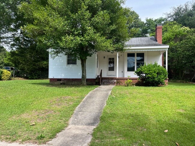 Building Photo - 2 Bed, 1 Bath House