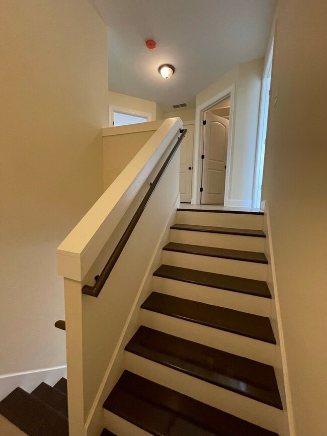 Photo - Pre-Leasing Now for 2026 UK School Year!