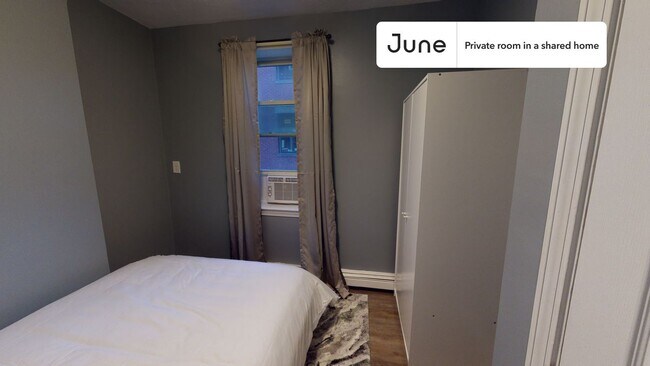 Room in Shared 3 bed/1 bath home in North End