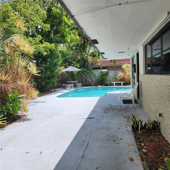 Photo - 1940 NE 31st Ct Unit South