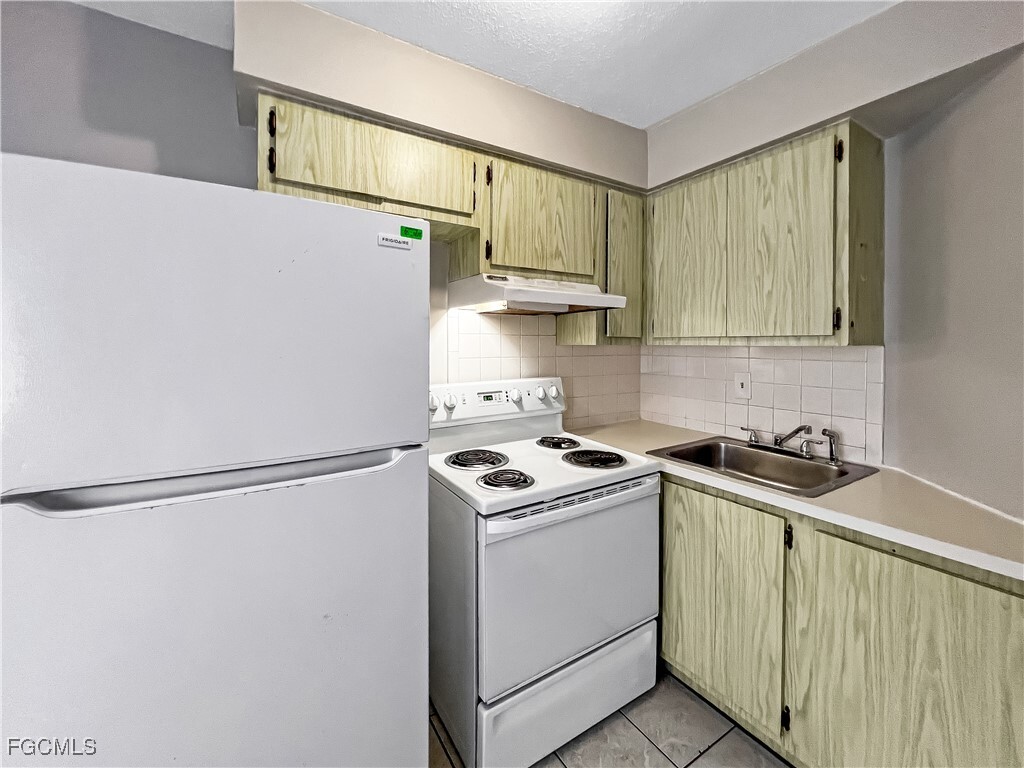 Photo - 13037 First St