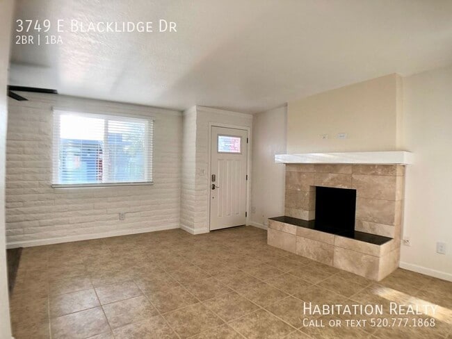 Photo - 3749 E Blacklidge Dr