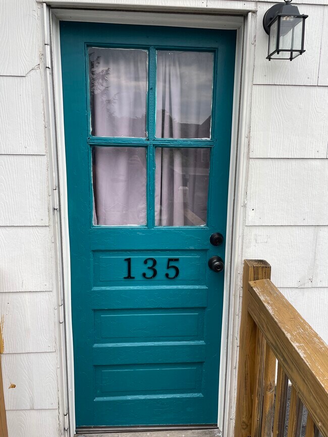 137 School St Unit 135 school street
