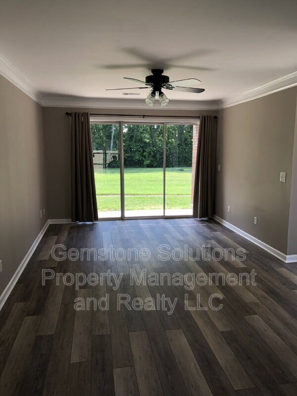 Photo - 1208 Granville Rd