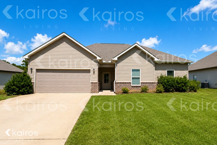 Photo - 220 White Oak Cir