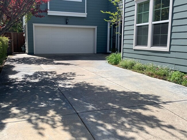 Photo - Stunning 4 bed/2.5 bath home in San Ramon