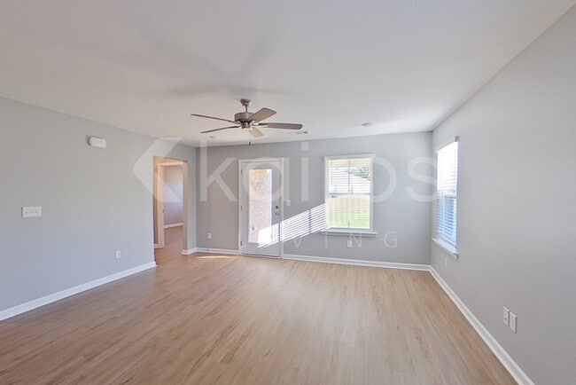 Photo - 131 Denise Dr