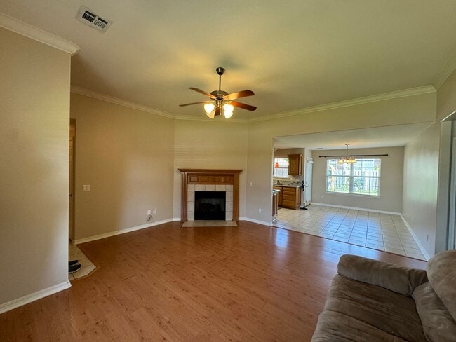 Photo - Gorgeous 3-Bedroom Home with Spacious Yard