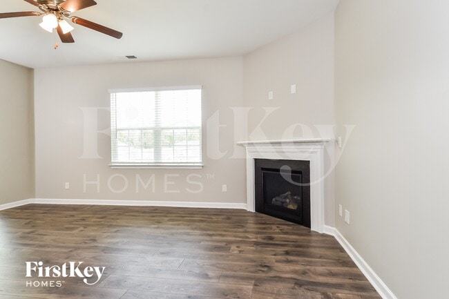 Photo - 342 Royce Dr