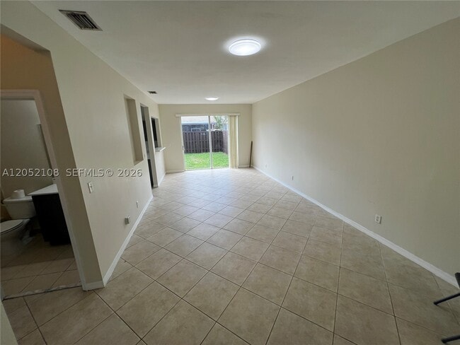 Photo - 100 SW 15th Rd