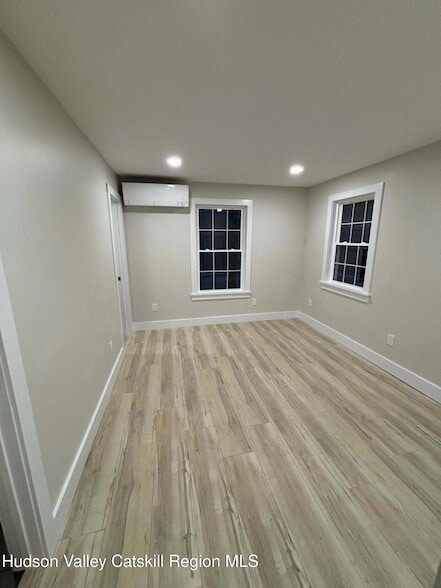 Photo - 13 Saugerties Manor Rd