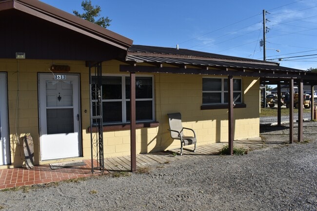 Building Photo - 3613 E 14th St