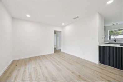 Photo - 11446 Lippitt Ave