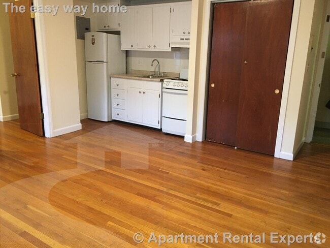 Building Photo - 164 N Beacon St Unit #1 Rental