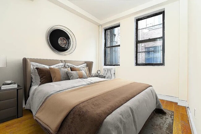 Photo - 231 E 14th St Unidad 4R