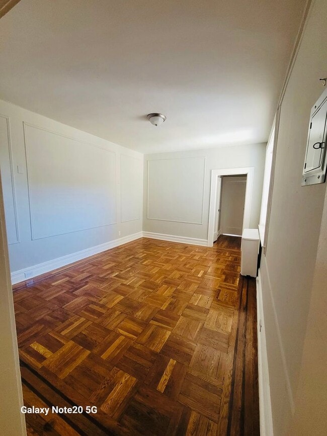 Photo - Modern Kit/Bath, Heat/HW included, Profess...